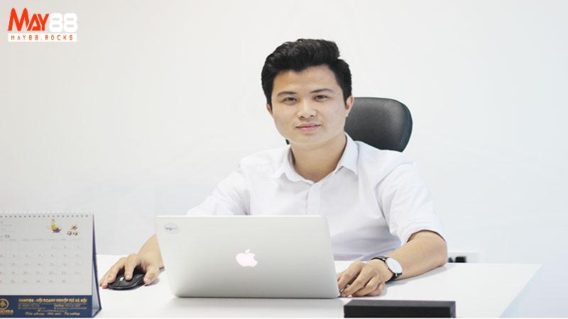 Tác Giả John Phạm – Người Đứng Sau May88